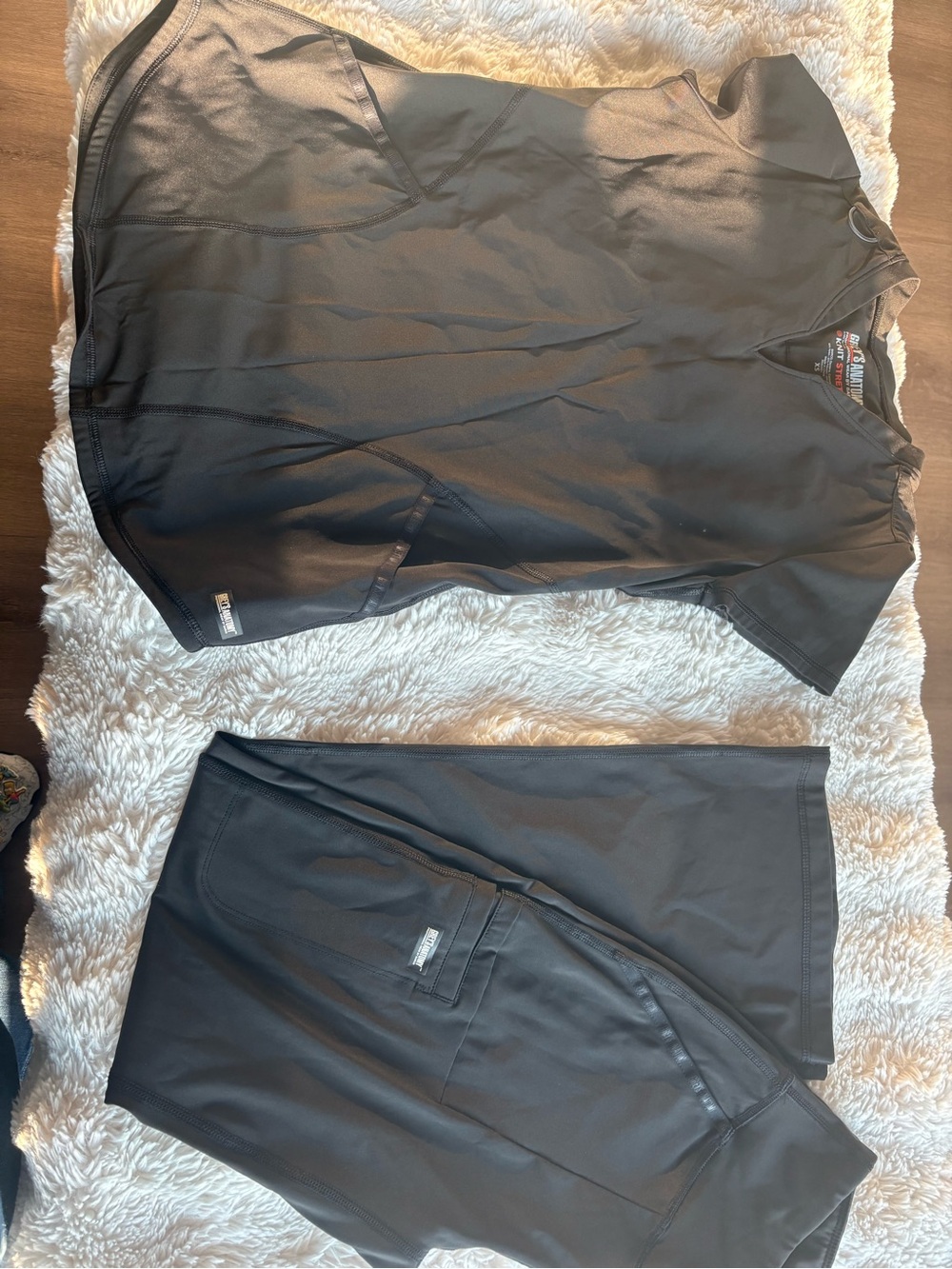 Grey’s anatomy black flare pants and top set scrubs